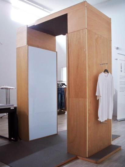 Portal aus zwei RFID-UHF-Stelen